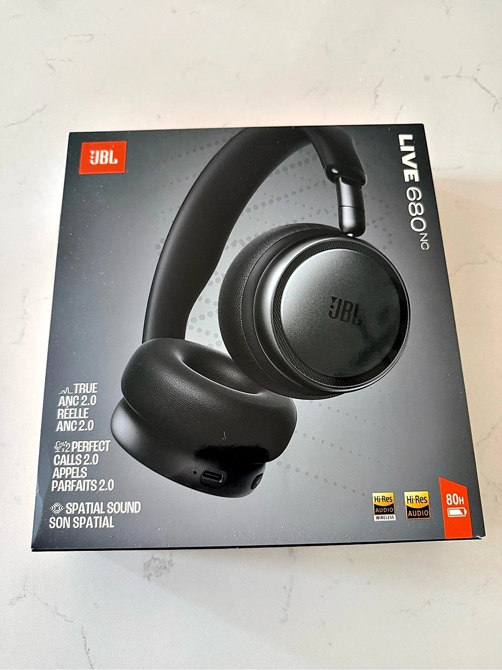 JBL Live 680NC Over-Ear Headphones in Black
